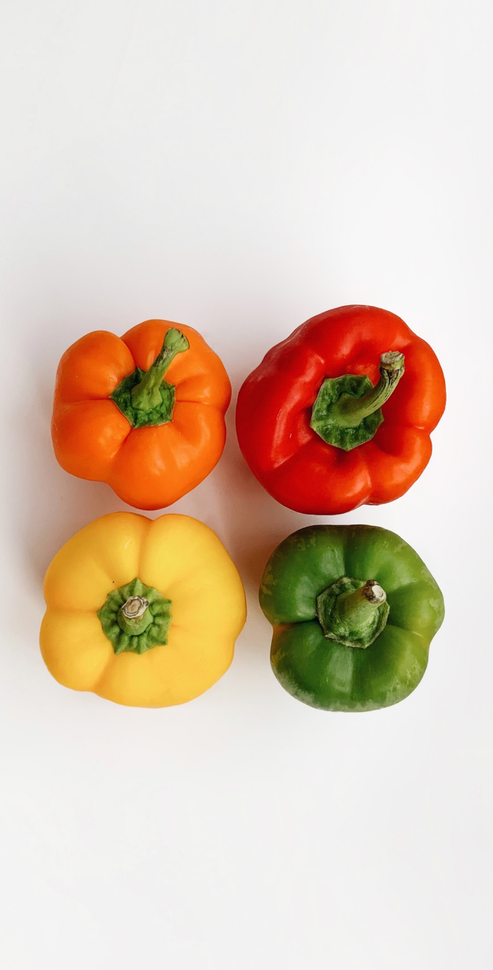 visuel téléphone avec des légumes autour